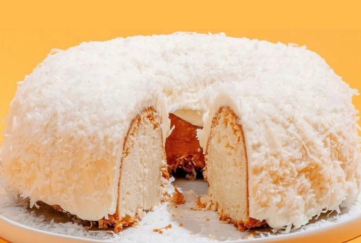 Storing Tom Cruise coconut cake properly